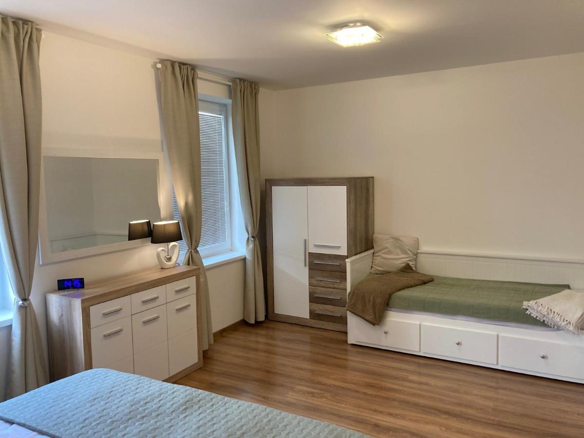 Apartmany Rubin Nesvady Extérieur photo