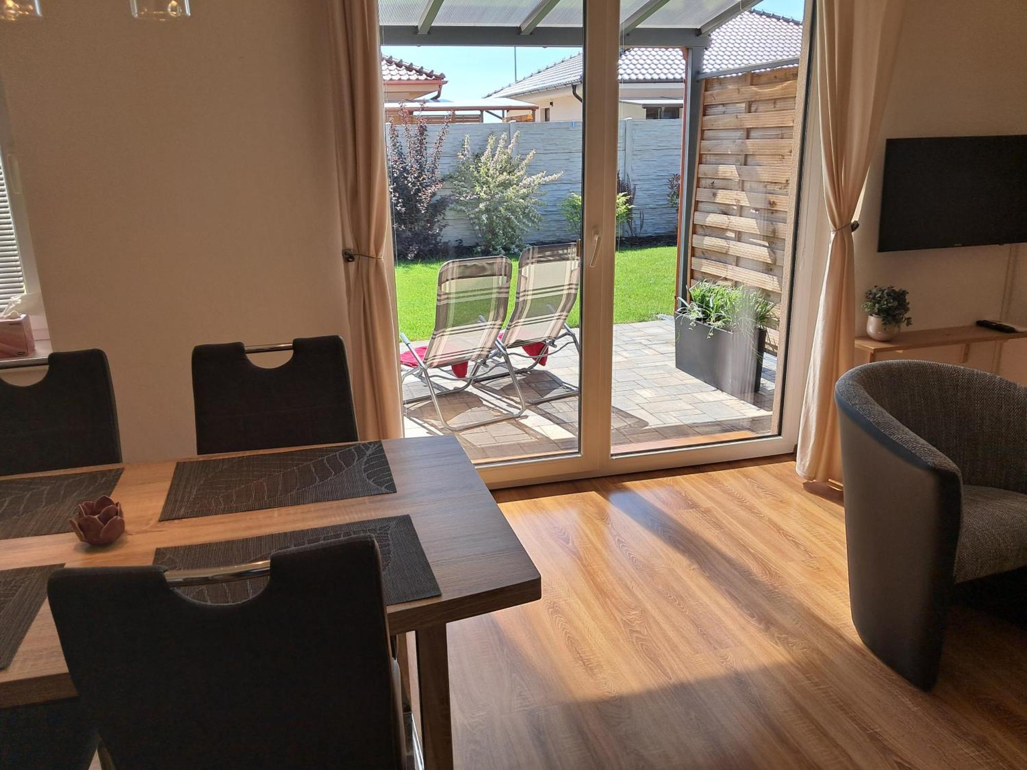 Apartmany Rubin Nesvady Extérieur photo