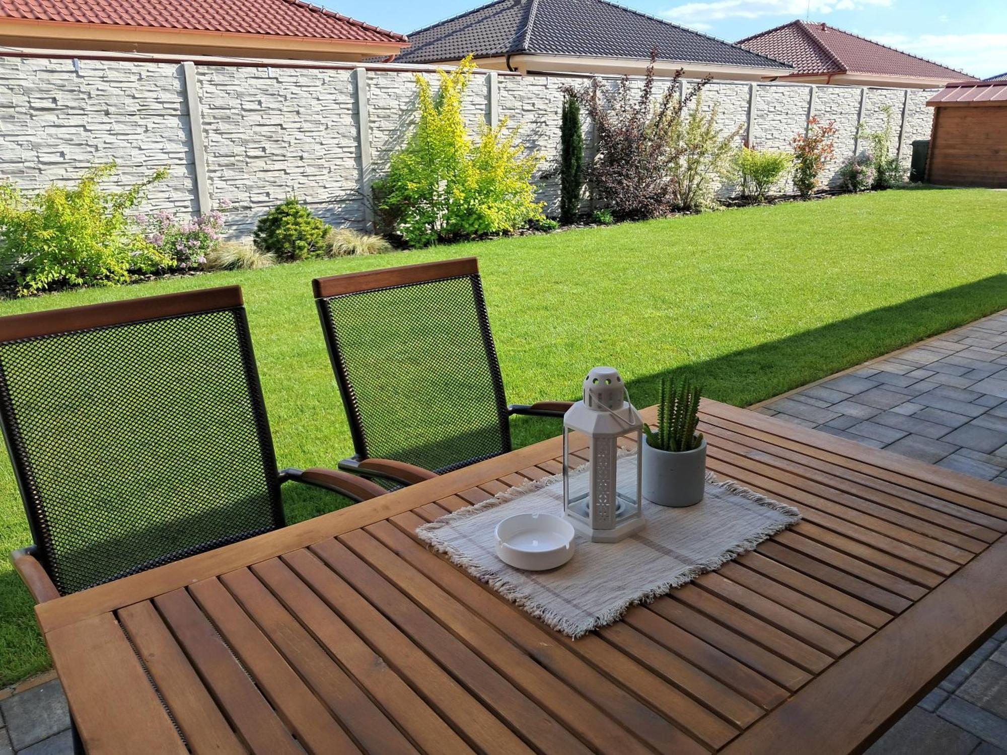 Apartmany Rubin Nesvady Extérieur photo